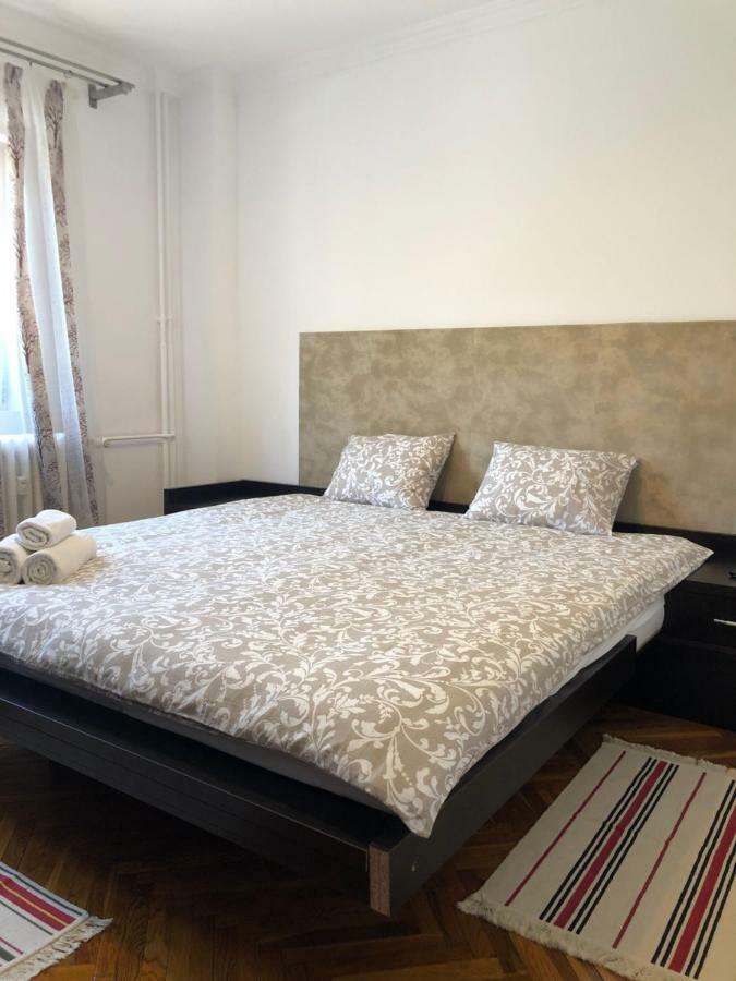 Blue Apartment Дробета-Турну-Северин Екстер'єр фото